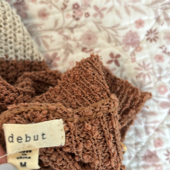 Color Block Sweater - Picture 4 of 4